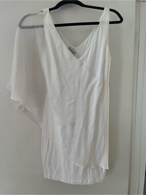 bebe White One-Shoulder Asymmetric Chiffon Dress